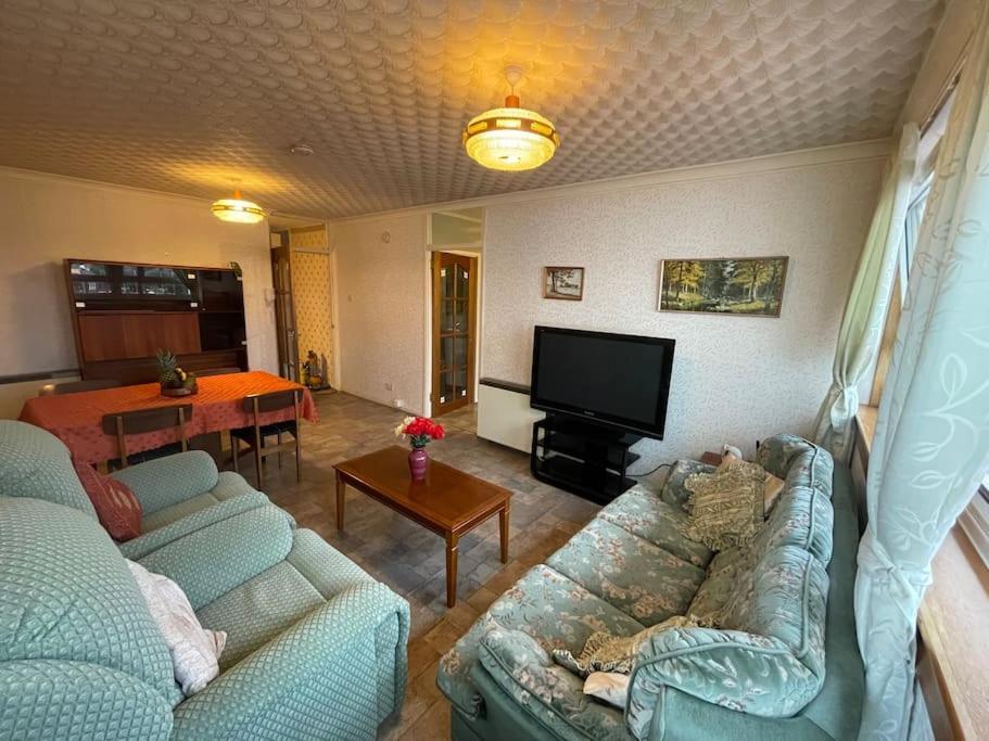 West End Hidden Gem - Modern 2-Bedroom Apartment With Residents Patio Γλασκώβη Εξωτερικό φωτογραφία